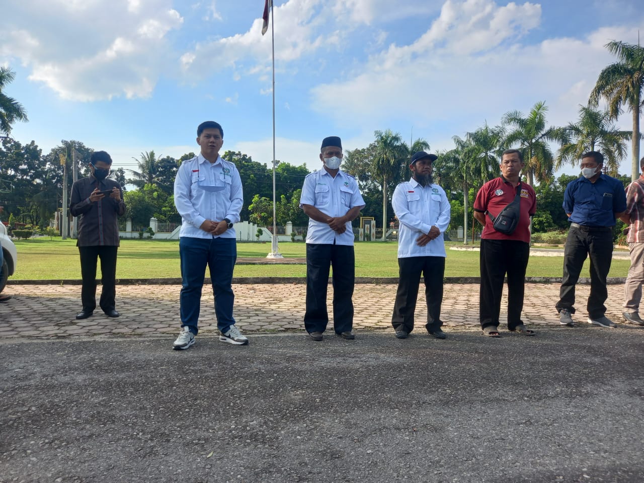 Ketua DPW Apkasindo Riau Melepas 45 Mahasiswa BPDPKS ke LPP Jogjakarta
