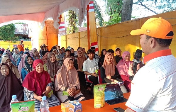 M Sabarudi Ketua DPRD Pekanbaru Sosialisasikan Perda di Jalan Kenanga Kulim
