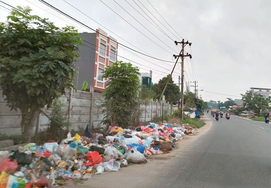 Bila Swakelola Sampah, DPRD Pekanbaru Sebut Daerah Kotor Tinggal Panggil Lurahnya