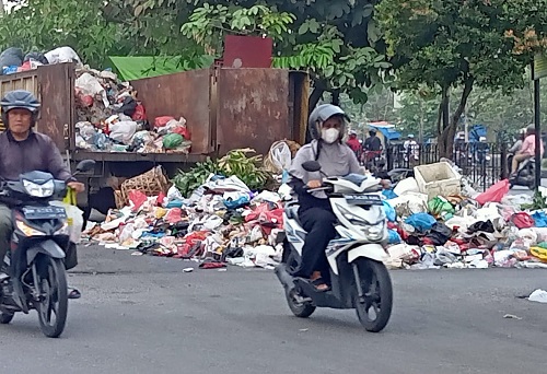 Komisi IV Beri DLHK dan Operator Waktu 15 Hari agar Bersihkan Tumpukan Sampah