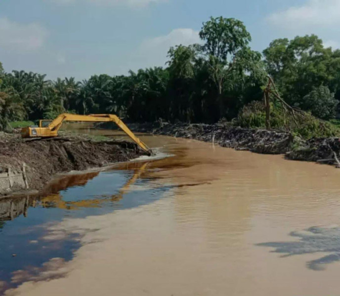 Jelang Normalisasi Sungai Sail oleh BWSS, PUPR Pekanbaru Lakukan Penertiban Bantaran Sungai