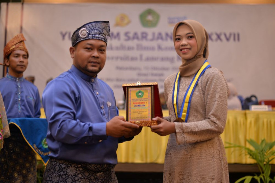 Penerima Beasiswa Pemprov Riau Jadi Pemuncak Yudisium Fasilkom Unilak